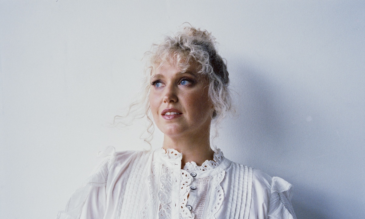 Stephanie Lambring Gives Indie Rock and Americana Soundtrack to Confessional Songwriting on ‘Hypocrite’ (ALBUM REVIEW)