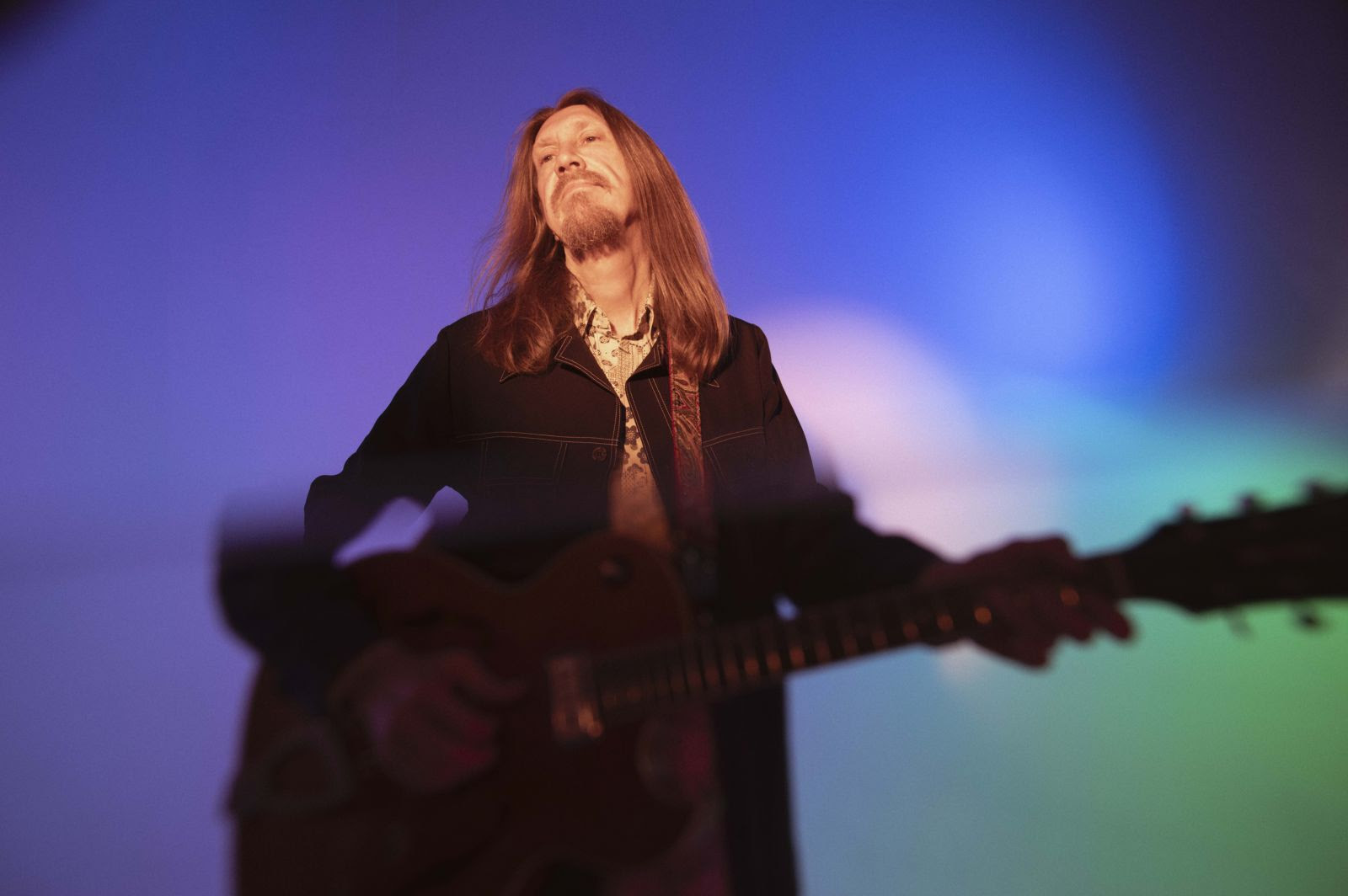 Oliver Wood Announces New Solo Album ‘Fat Cat Silhouette’ Shares First Single “Light And Sweet”
