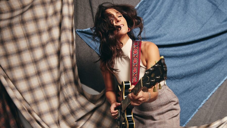 Molly Miller of Jason Mraz Band on Staying In Motion on New Trio LP ‘The Ballad of Hotspur’ (INTERVIEW)