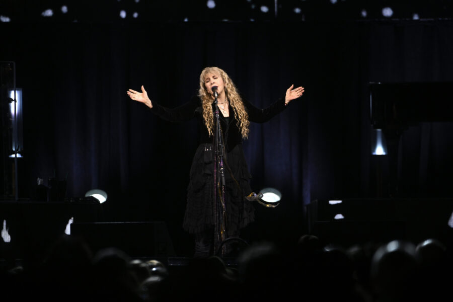 Stevie Nicks Grasps St. Louis’ Enterprise Center With Enchanting Performance (SHOW REVIEW)