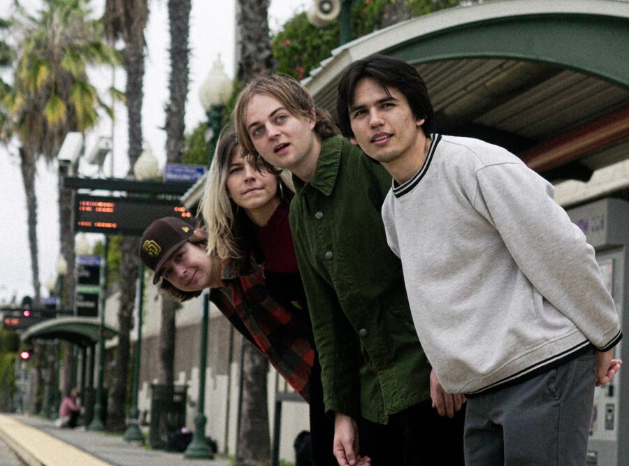 SONG PREMIERE: Blair Gun Navigate Toxic Situations with Urgent Folk-punk Sounds on “Don’t Think”