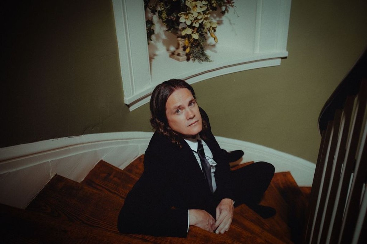 VIDEO PREMIERE: Dex Green Flys Infectious Retro Synth Flag On Stunning “Days Fly By”