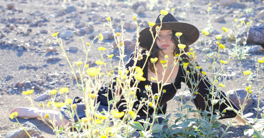 LISTEN: Daze of Laur’s Takes On Western Ennio Morricone Vibes With “Outlaw in the Sky”