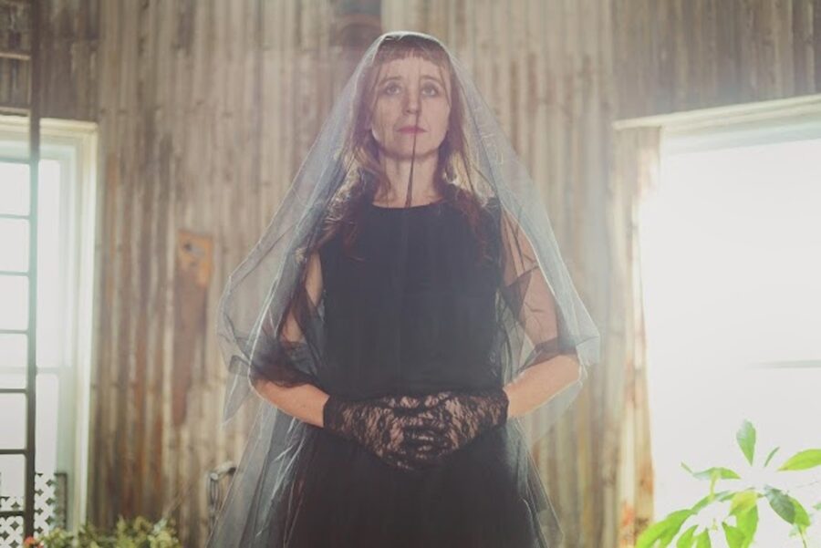 SONG PREMIERE: Annie Bacon & her OSHEN Unleash Lush/Cascading Folk Rock On “Secret Broken Heart”