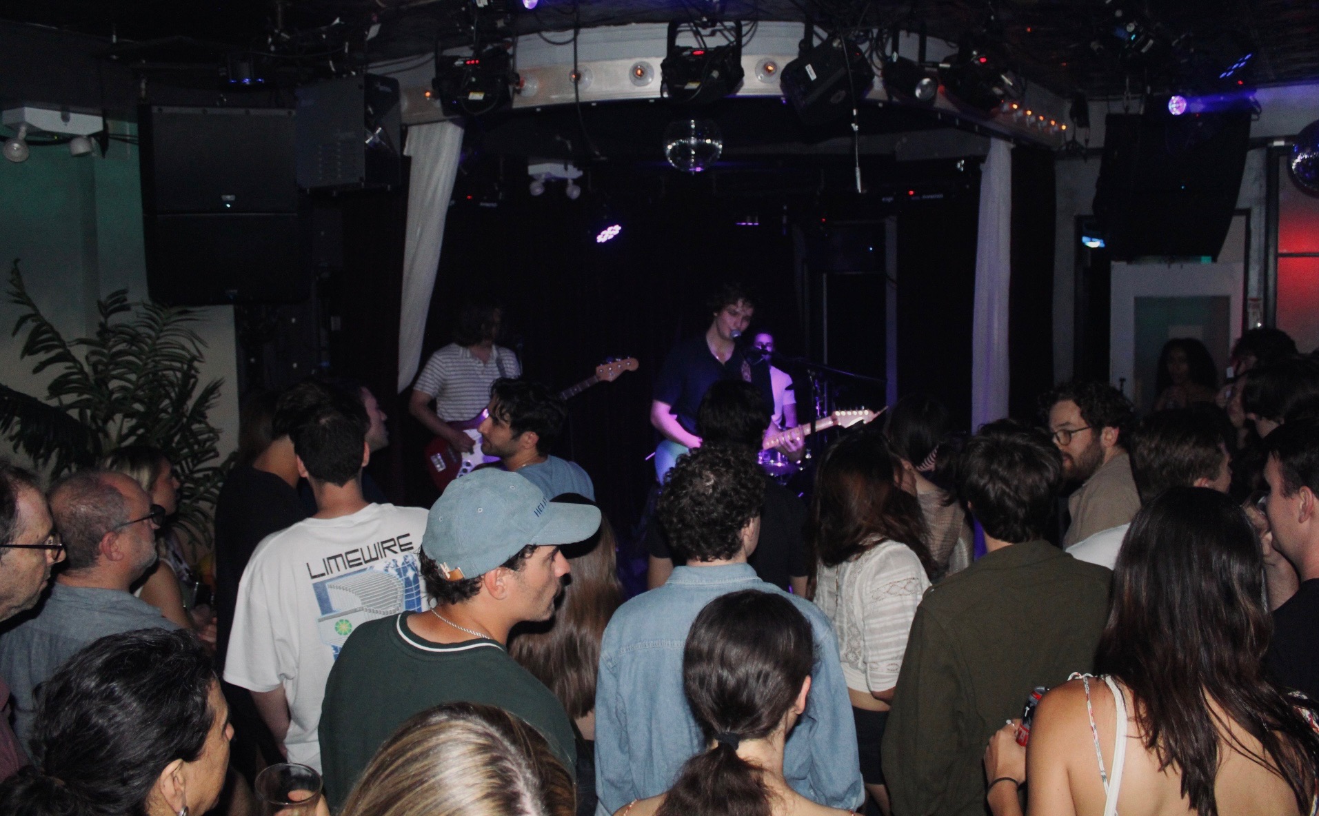 LISTEN: NEVERHOME Flips Surf Rock Into Hectic Fuzzed Out Bliss On “Dune Dance”