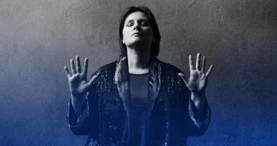 Madeleine Peyroux Goes Deep On Topically Unifying ‘Let’s Walk’ (ALBUM REVIEW)