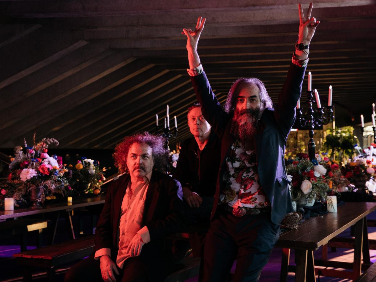 CAUSTIC COMMENTARY: Dirty Three, Hiatus Kaiyote, Aaron Frazer, The Folk Implosion, Redd Kross & More