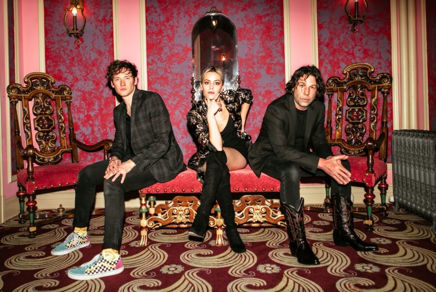 SONG PREMIERE: The Vindys’ Unleash Arena-ready Pop-rock on New Single “Elton Glasses Baby”