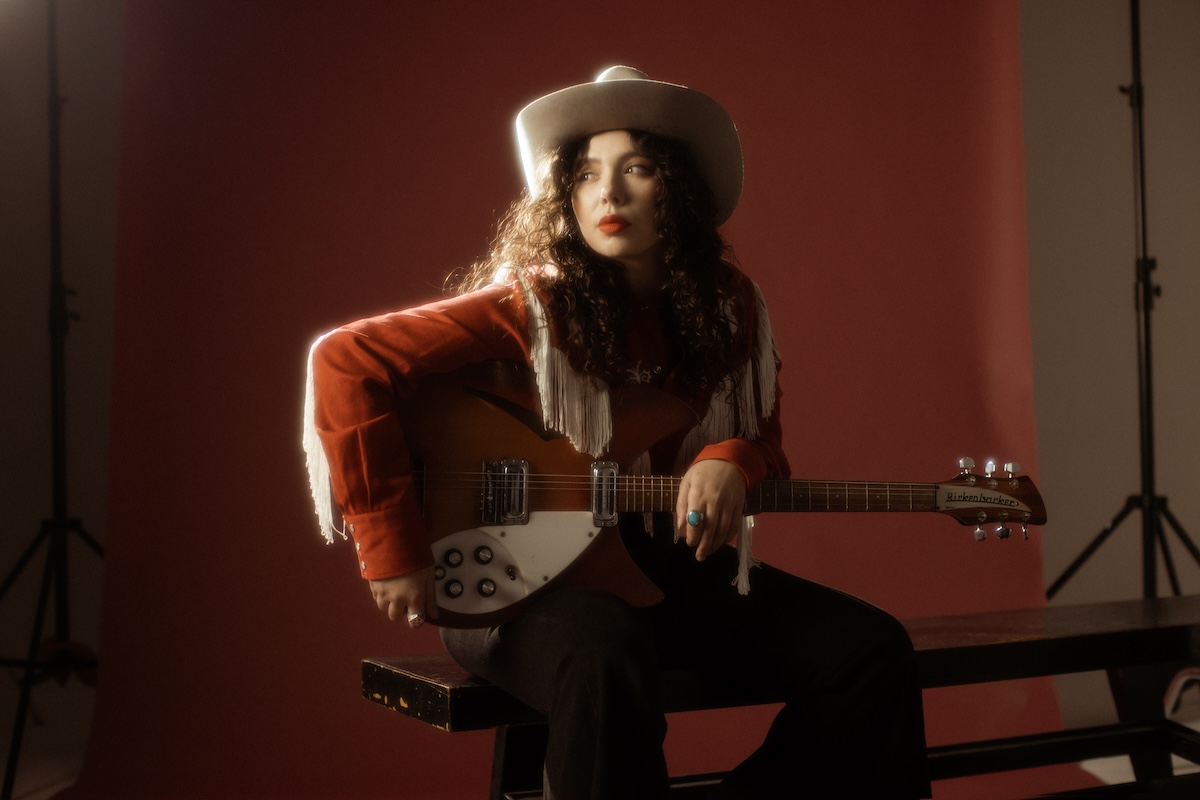 Kiely Connell Brings Indie Rock Feel to Country Songs on ‘My Own Company’ (ALBUM REVIEW)