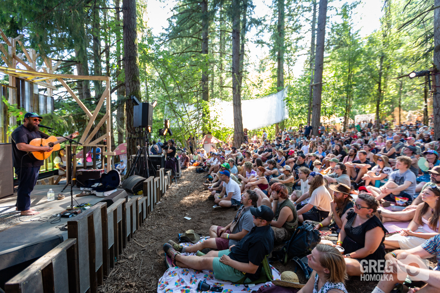 Pickathon Provides One of 2024’s Best Festival Experiences with La Lom, Theo Lawrence, JJUUJJUU, Geese, and More (FESTIVAL REVIEW/PHOTOS)