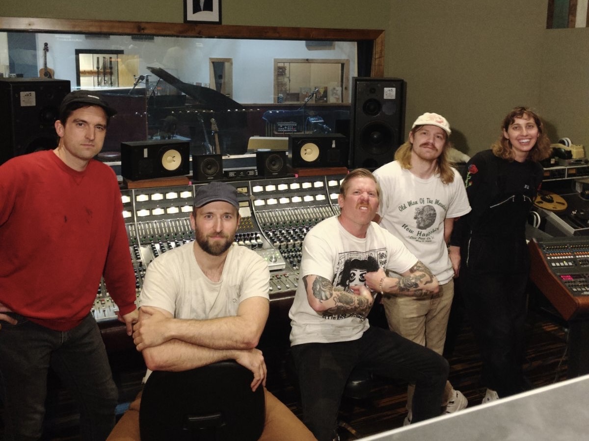 LISTEN: George Jr. & The 9/11s Flip Punk Tropes Into Breezy Tones On “Permanent Damage”