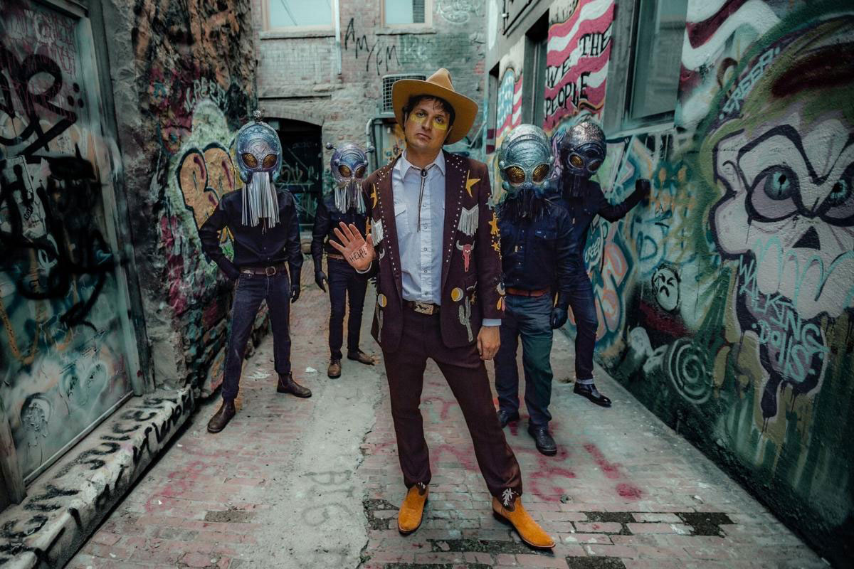 SONG PREMIERE: Ty Walker and the Humanoids Channel Galactic Twangy with Easygoing Psych-rock on “Never Odd or Even”