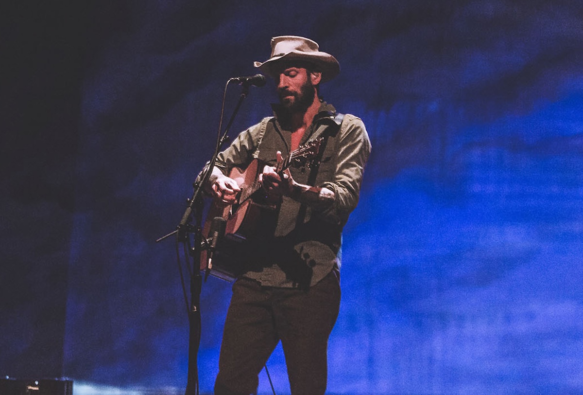 Ray LaMontagne Finds Inspiration in Townes Van Zandt and Other Folk Heroes with ‘Long Way Home’ (ALBUM REVIEW)