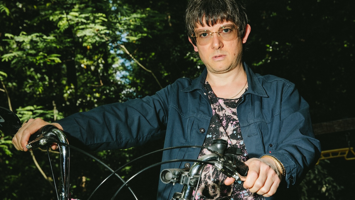 SONG PREMIERE: Taylor Hollingsworth Delivers Stomping Alt-country Blues on “Couldn’t Get To Heaven”