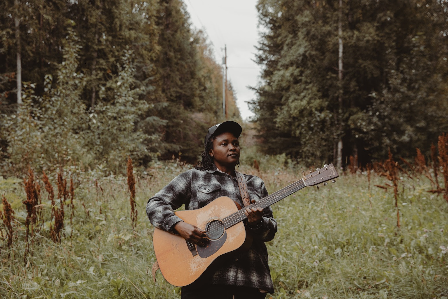 Joy Oladokun Returns With New Album ‘Observations From a Crowded Room’