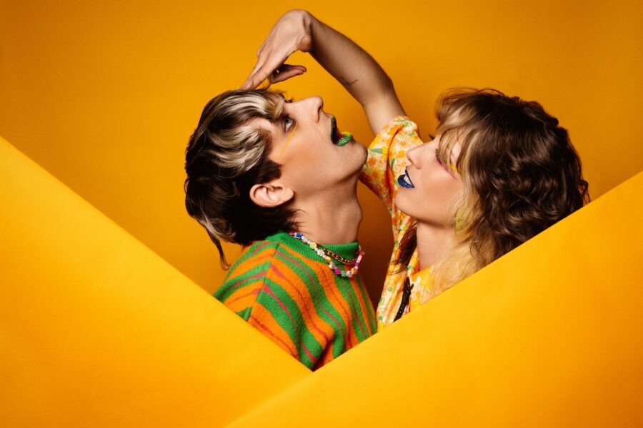 The Meringues Unleash Frenetic Mix of Dance-punk and Pop on ‘Pavlova’s dog’ (ALBUM REVIEW)
