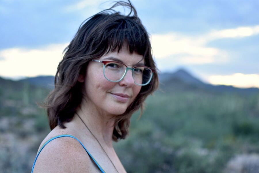 SONG PREMIERE: Lara Ruggles Offers Sparsely beautiful Folk Sounds on “Lighthouse”