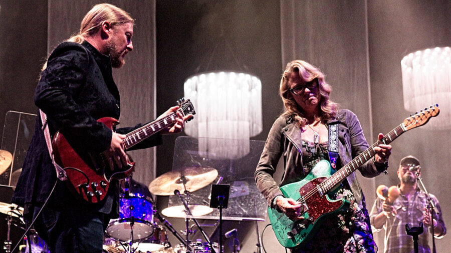 Tedeschi Trucks Band Cover Prince, Prine, Garcia, Dylan, Waters At Expansive Boston MGM Music Hall Performance (SHOW REVIEW/PHOTOS)