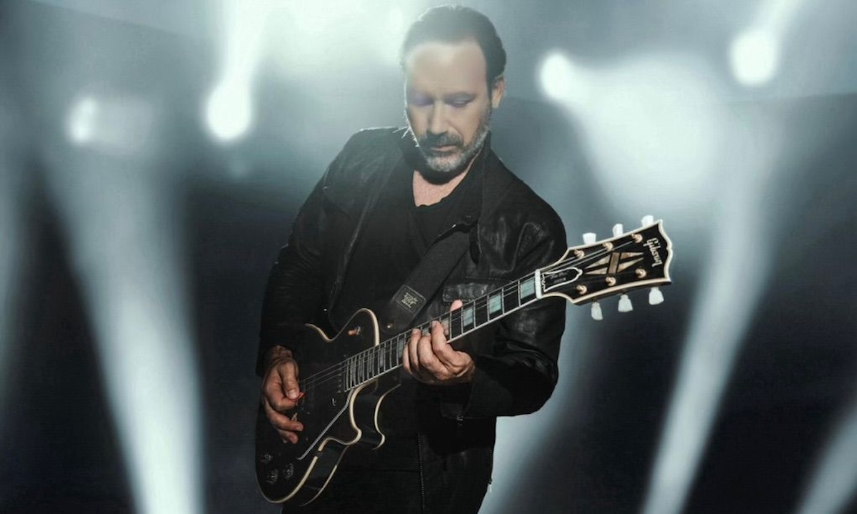VIDEO PREMIERE: Former Dirty Knobs Member Jason Sinay Strikes Out with Cosmic Country Rocker “High Plains Drifter”