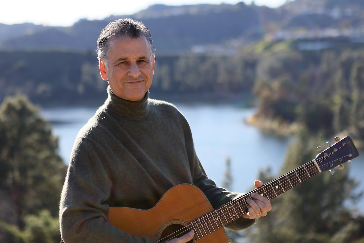 Neuroscientist, Musician, and Author Dr. Daniel Levitin Talks New Book ‘I Heard There Was a Secret Chord: Music as Medicine’ and More (INTERVIEW)