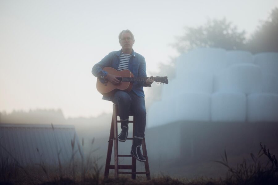 LISTEN: They Owe Us Creates Breezy Pop With Raw Emotions On “Mindfulness Mañana”