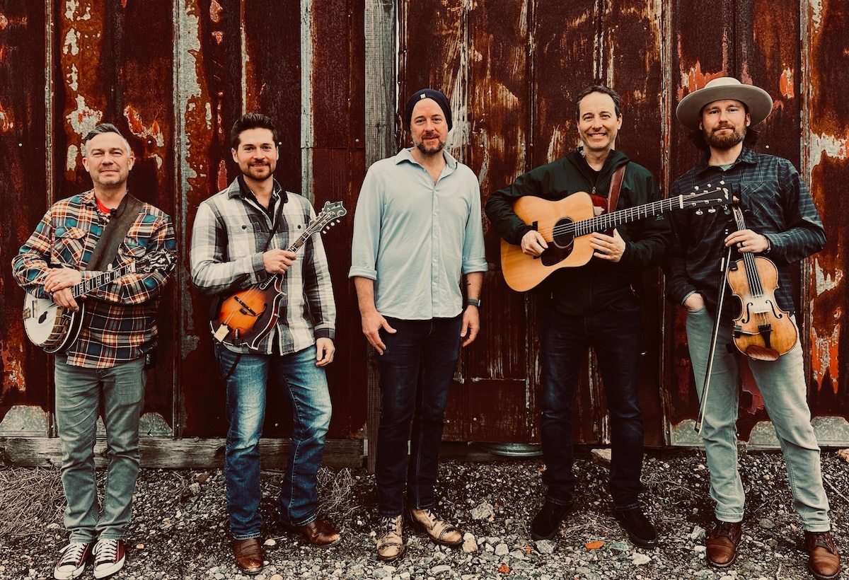SONG PREMIERE: Yonder Mountain String Band’s Nick Piccininni Steps Into the Spotlight with Uptempo Bluegrass Tune “The Truth Fits”