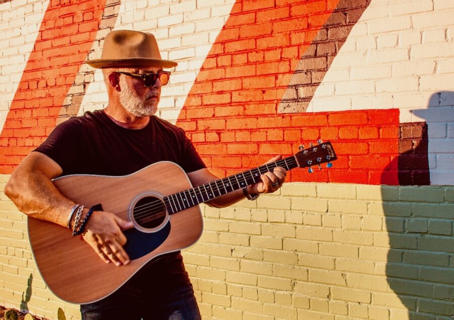 SONG PREMIERE: Jon22 Offers Dreamy Folk-rock Reflection on “Six Of Cups”