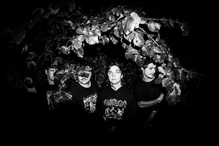 LISTEN: Epsom Salts Navigate Dense Noise Rock With Unique Flair On “Burning Memory”