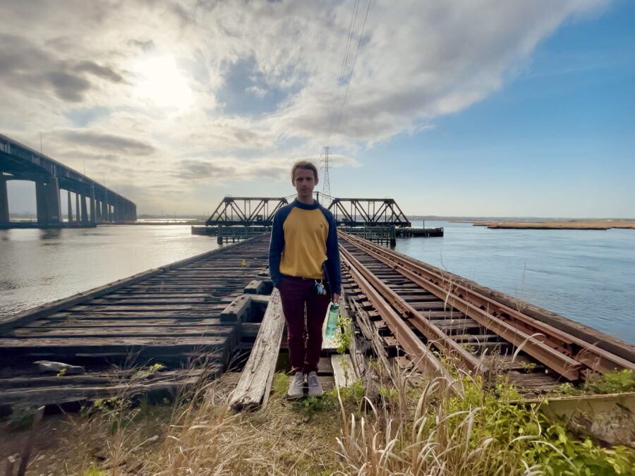 LISTEN: Sammy Mellman’s “Well” Is Refreshing Pop With Soulful Undertones