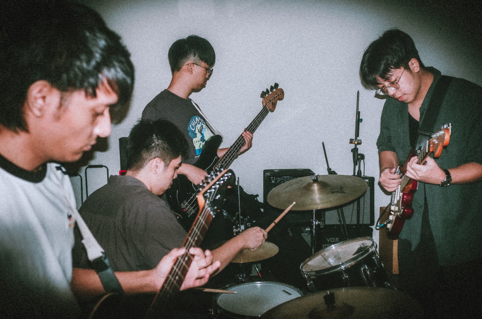 LISTEN: Jade Coloured Glasses Blend Dense Shoegaze With Jangly Indie Rock On “Loverblind”