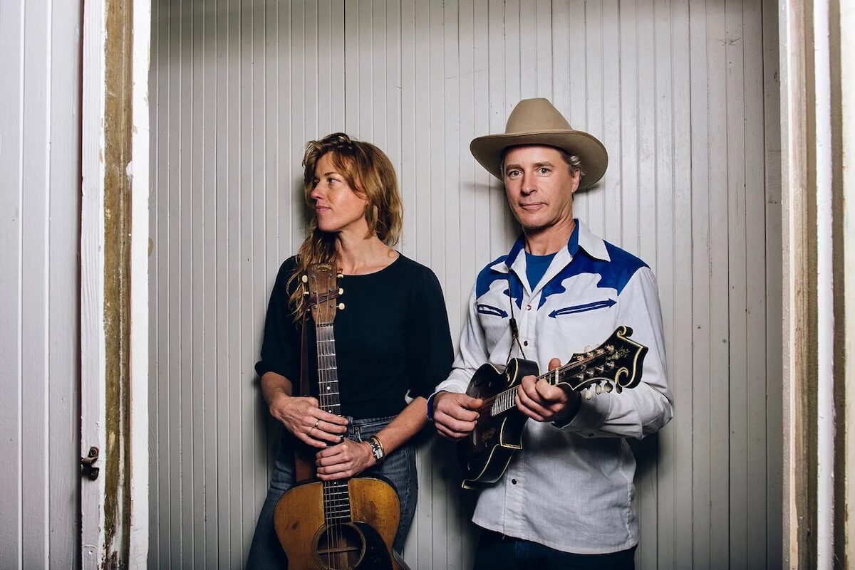 Caleb Klauder and Reeb Willms Offer Musical Balm For the Soul with Country-folk Sounds on ‘Gold in Your Pocket’ (ALBUM REVIEW)
