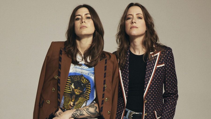 On ‘Bloom,’ Larkin Poe Makes Fiery Return With Honeyed Harmonies & Potent Guitar Work (ALBUM REVIEW)