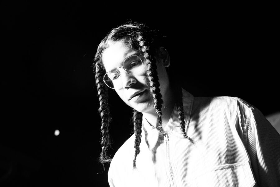 LISTEN: Lazy Daze Crafts A Nuanced Garage Rock Anthem With Hazy Tones On “New Tires”