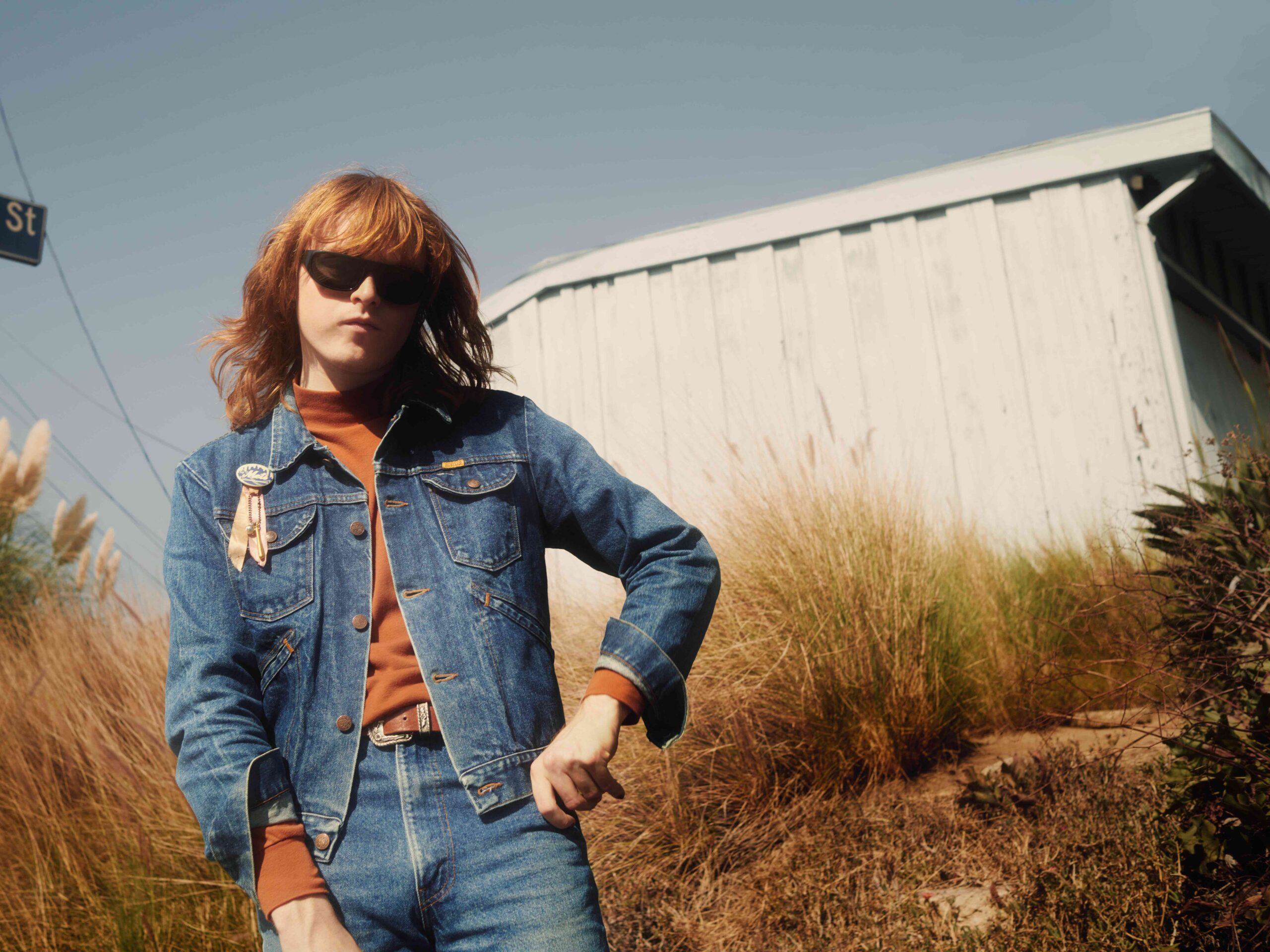 LISTEN: Tom Henry’s “Art House” Is Refreshing Psychedelic Pop With Infectious Synths