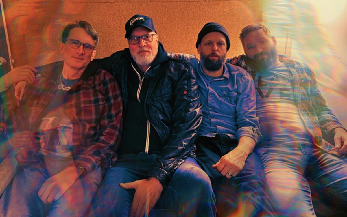 SONG PREMIERE: Autumn Hollow Stirs Up Glorious Neil Young Spontaneous Guitar/Vocal Vibes With “Wooden Wire”