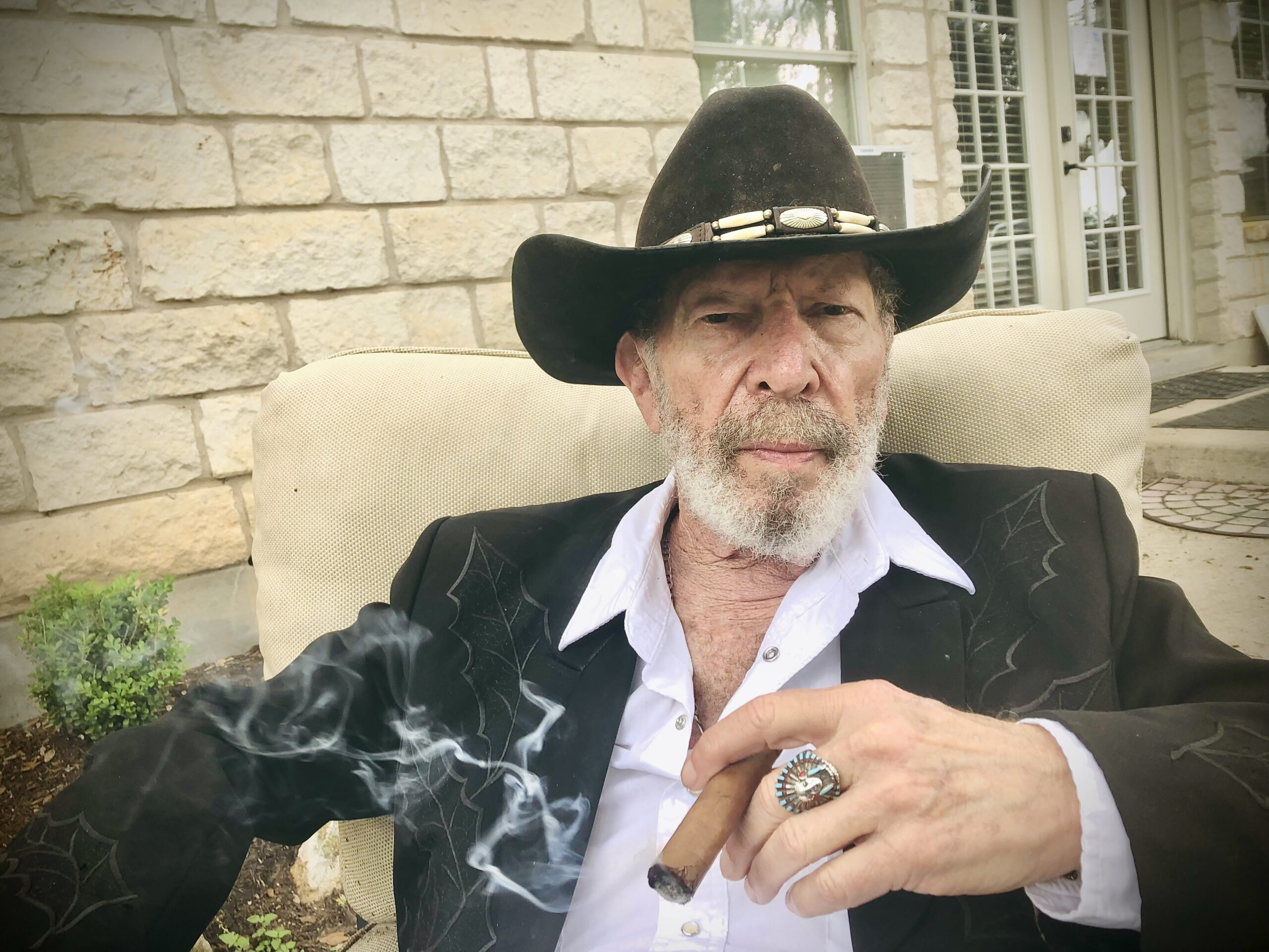 Kinky Friedman’s Posthumous Album ‘Poet of Motel 6’ Results In A Grand Adieu (ALBUM REVIEW)