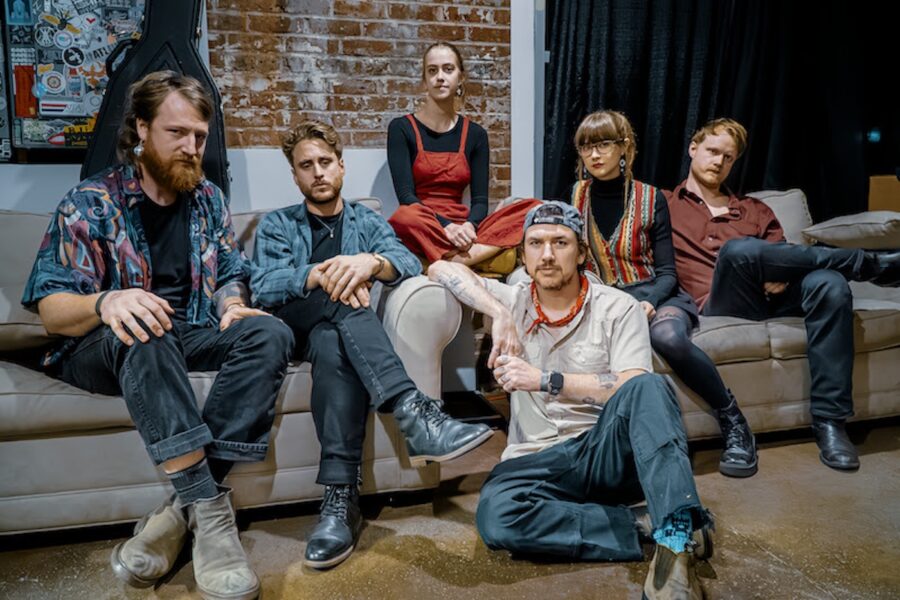 Justin Osborne Reworks His Songs in Bluegrass Style as Susto Stringband ‘Volume 1’ (ALBUM REVIEW)