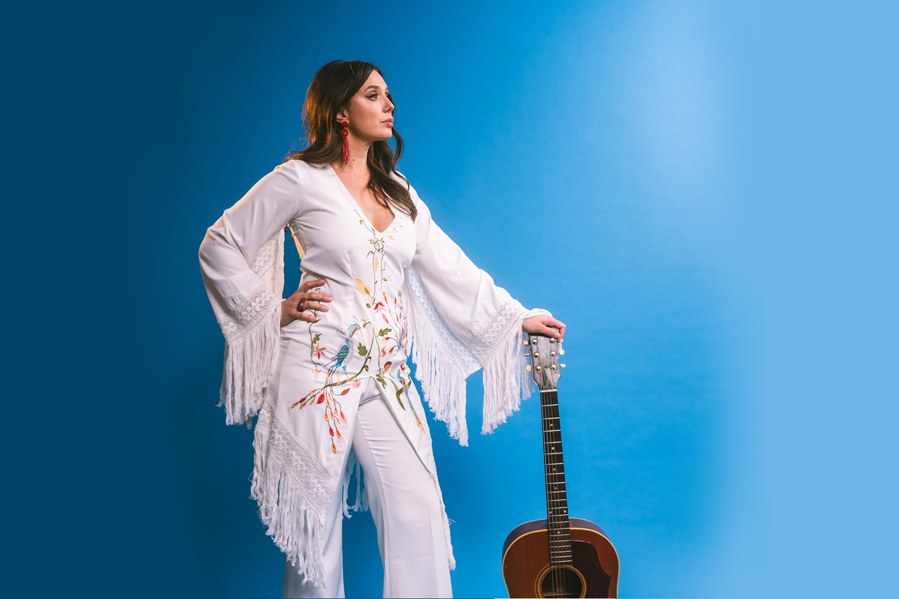 SONG PREMIERE: Kristina Murray Stuns With Aching Classic Honky Tonk On “The After Midnight Special”