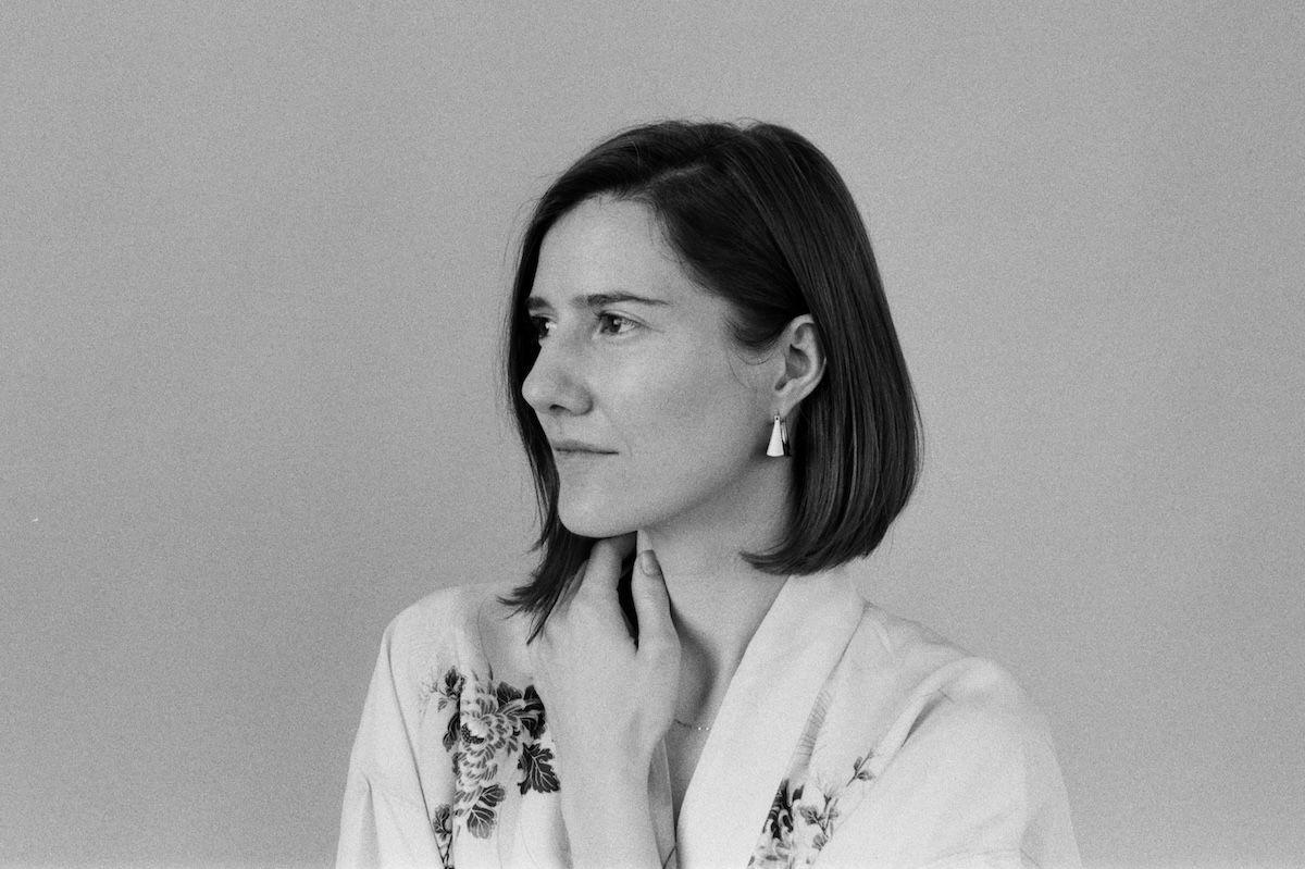 SONG PREMIERE: Aerhart Displays Dynamic Vocal Range with Beat-driven Art-pop Soundtrack on “Kingdom Come”