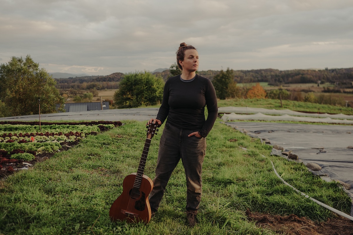 ALBUM PREMIERE: Reid Parsons Takes Creatively Eclectic Approach to Americana on Enchantingly Soulful LP ‘Back to Back’