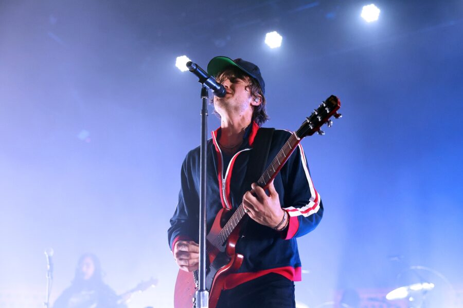 Djo Delights Detroit’s Masonic Temple With Variety of Classic Rock Vibes (SHOW REVIEW/PHOTOS)