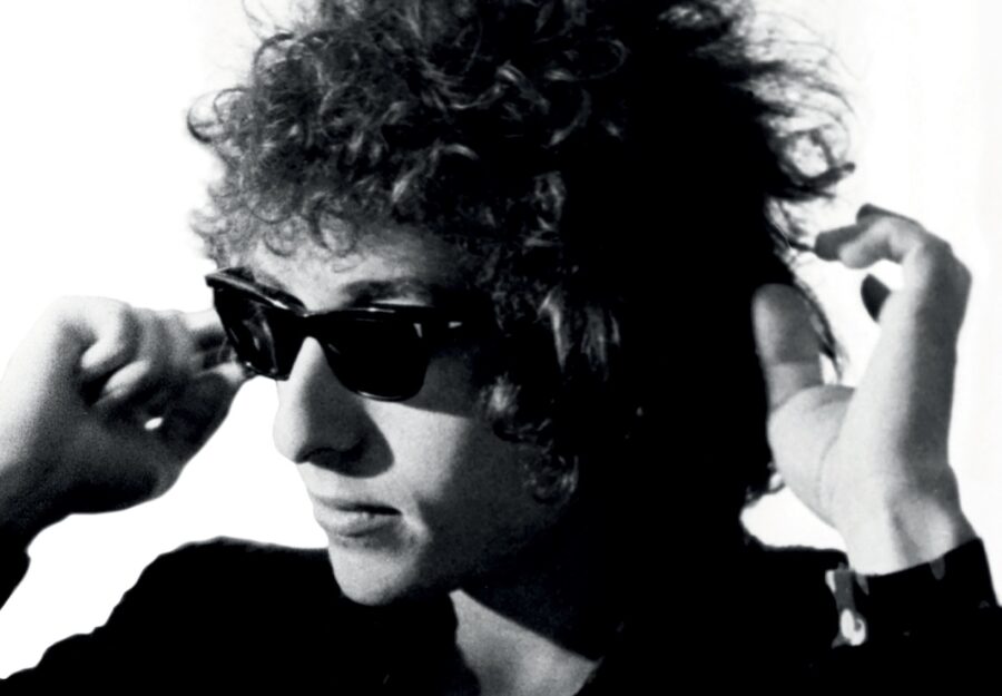 Sean Egan Argues for Dylan’s Impact with ‘Decade of Dissent – How 1960’s Bob Dylan Changed The World’ (INTERVIEW)