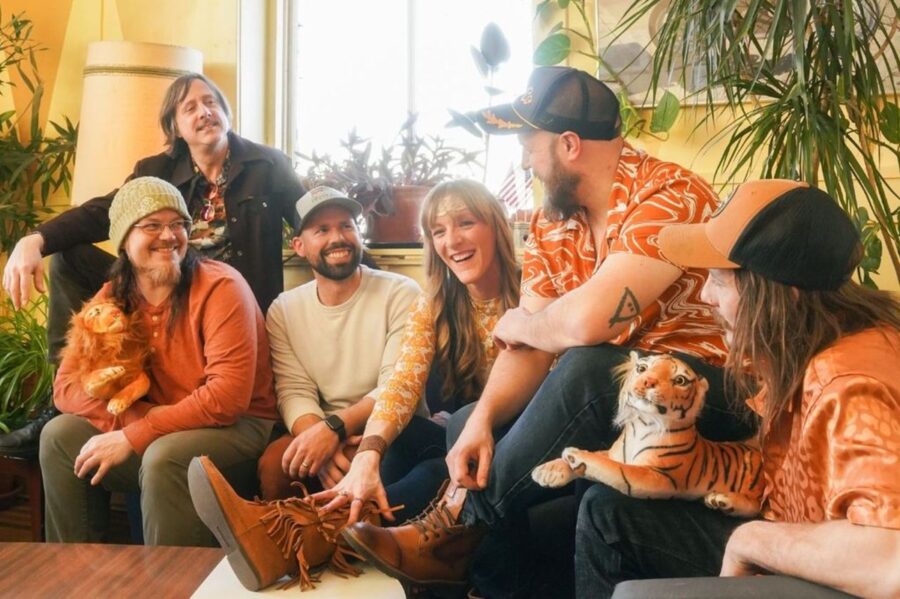 SONG PREMIERE: Maygen & The Birdwatcher Propel Bluegrass, Country & Folk Strengths On Flighty & Harmonious “Feel Good”