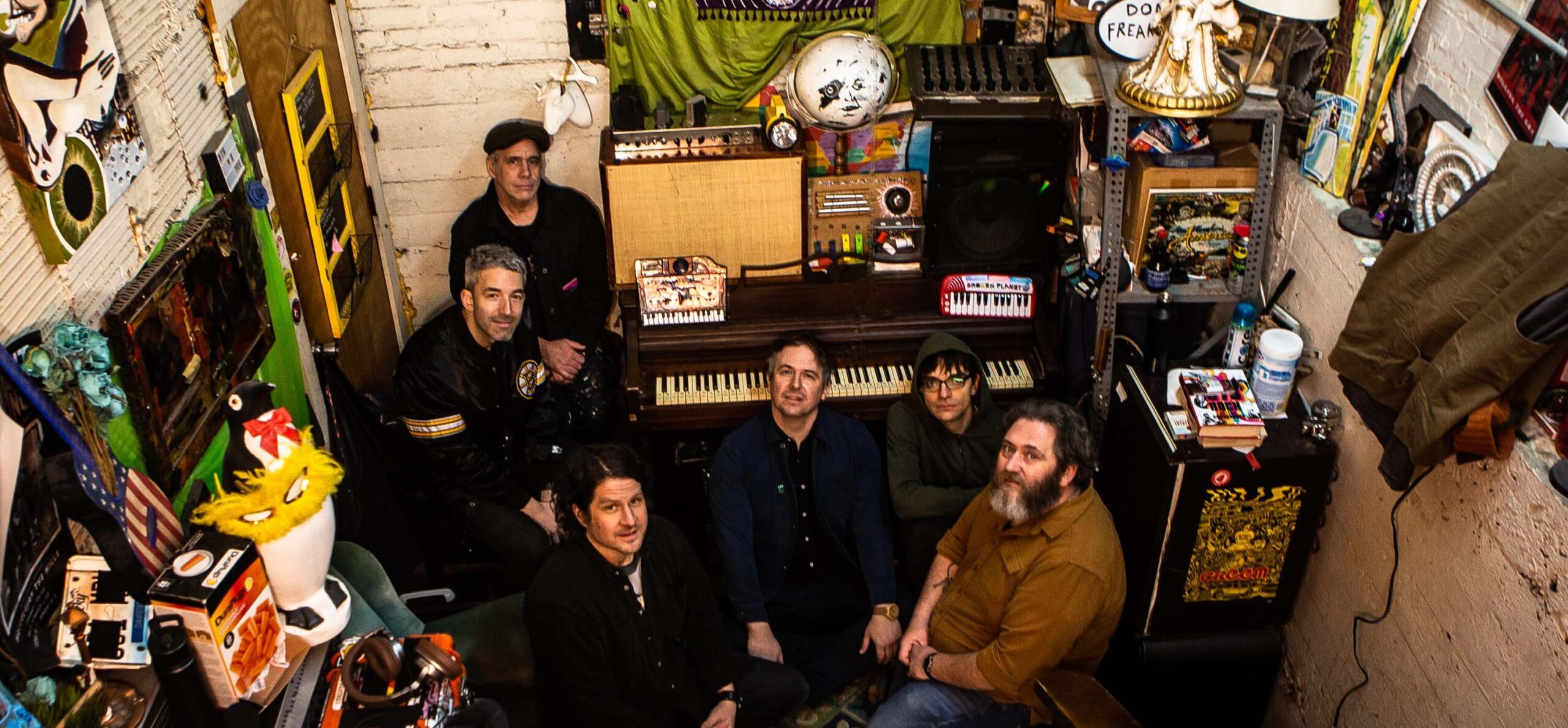 LISTEN: Hallelujah The Hills Craft Infectious Punk-Tinted Rock With Hectic “It’s Undeniable”