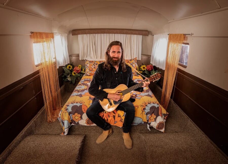 VIDEO PREMIERE: Paul Givant of Rose’s Pawn Shop  Basks in Rich Folk-rock Sounds on “Marigold”