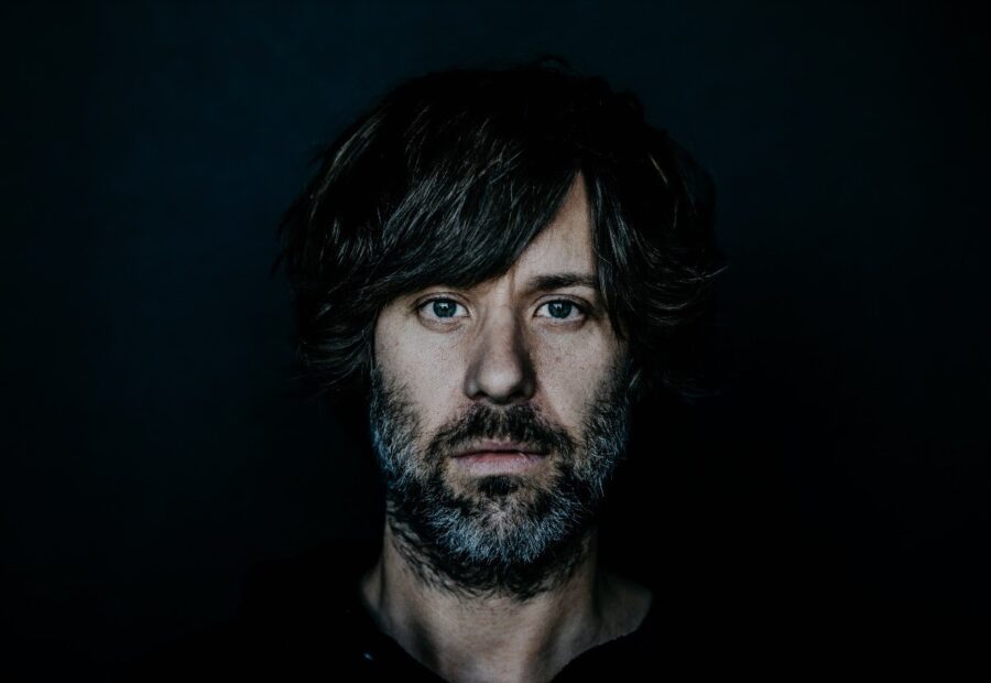 SONG PREMIERE: Kramies Blurs Lines Between Dream Pop & Psych Folk On “Hollywood Signs”