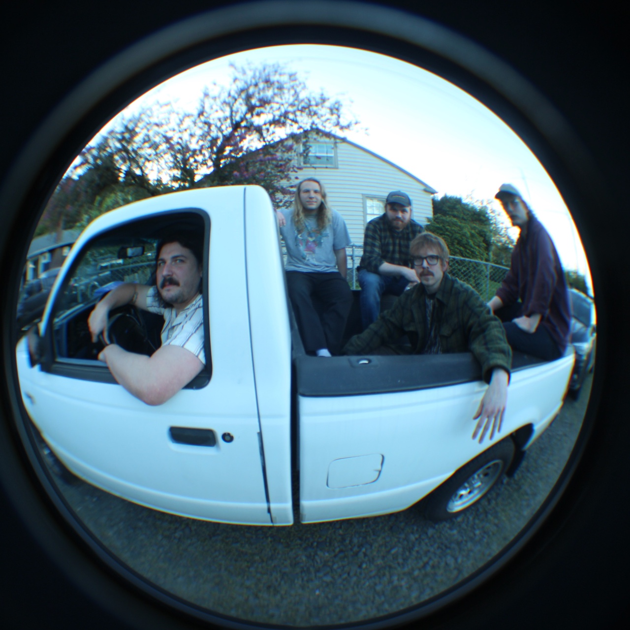 LISTEN: Shox Balances Lofty Visions With Infectious Alt-Rock On “Hold”