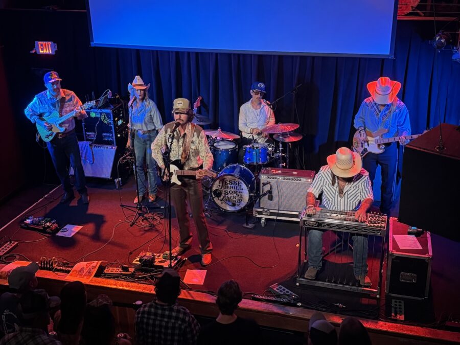 Jesse Daniel Showcases Versatile and Lively Country Music Sounds at Portland, OR’s Mississippi Studios (SHOW REVIEW)
