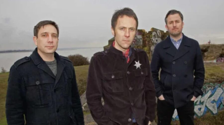 VIDEO PREMIERE: The Len Price 3 Blast Off Into Garage-psych Guitar Rock on “Gypsy Magick”