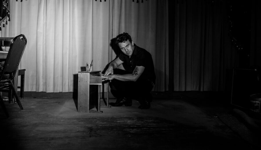 VIDEO PREMIERE: Henri Herbert Unloads High-octane Piano Rock on “Cold City”